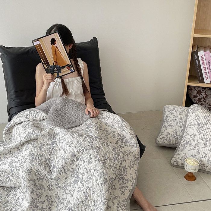 91家纺网 家纺一手货源 找家纺 金绣美居 2025新款全棉婴儿绒包边款四季盖毯可铺可盖高温水洗毯床盖三件套 扶桑意晚