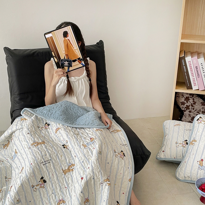 91家纺网 家纺一手货源 找家纺 金绣美居 2025新款全棉婴儿绒包边款四季盖毯可铺可盖高温水洗毯床盖三件套 糖纸童年