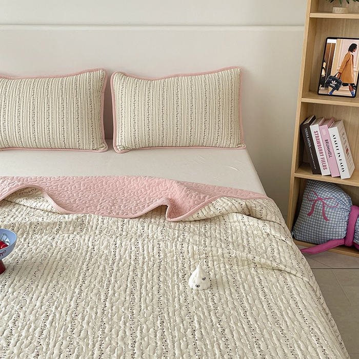 91家纺网 家纺一手货源 找家纺 金绣美居 2025新款全棉婴儿绒包边款四季盖毯可铺可盖高温水洗毯床盖三件套 夏有乔木