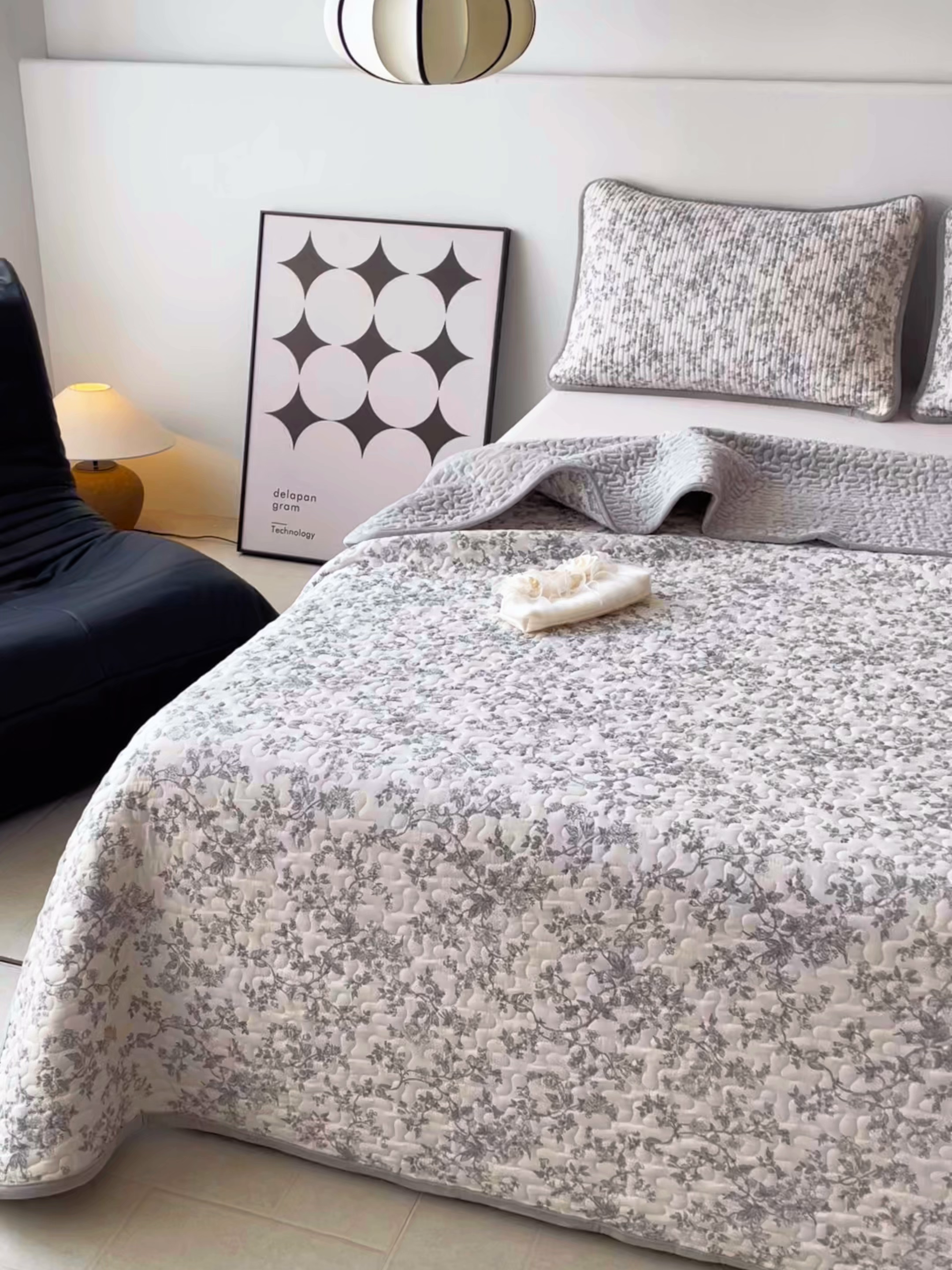 91家纺网 家纺一手货源 找家纺 金绣美居 2025新款全棉婴儿绒包边款四季盖毯可铺可盖高温水洗毯床盖三件套 扶桑意晚