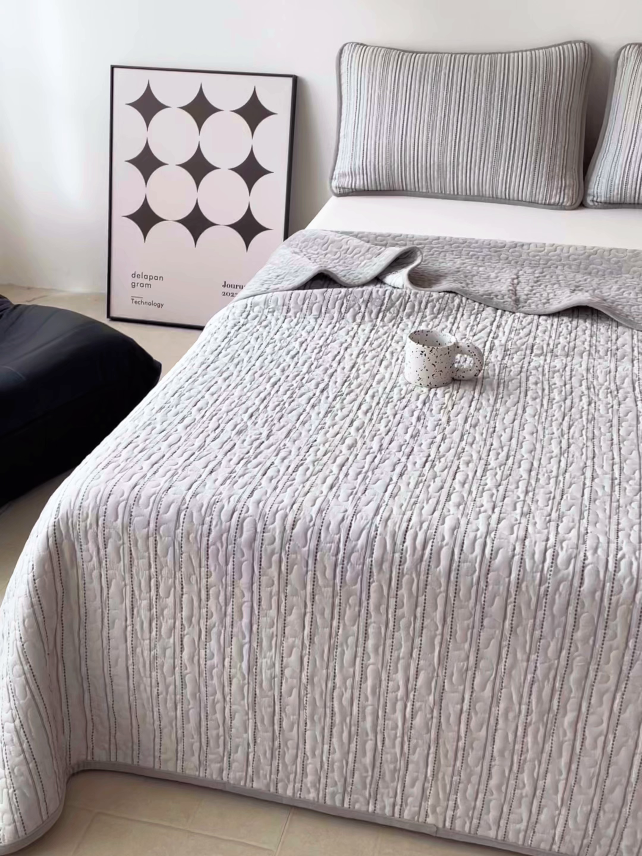 91家纺网 家纺一手货源 找家纺 金绣美居 2025新款全棉婴儿绒包边款四季盖毯可铺可盖高温水洗毯床盖三件套 简约线条