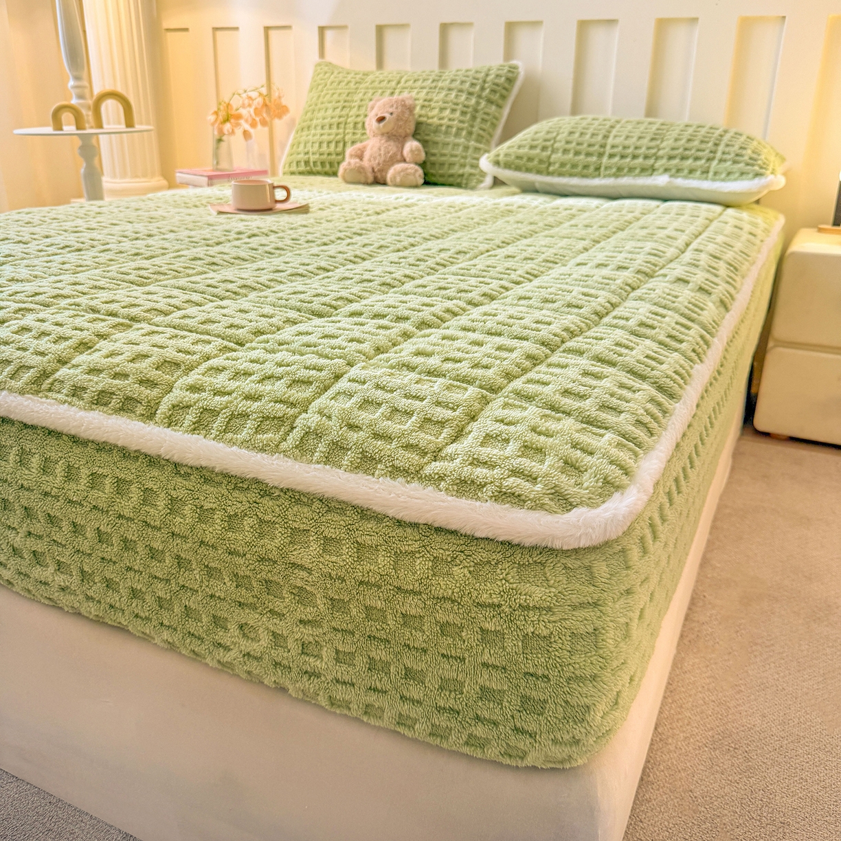 91家纺网 家纺一手货源 找家纺 予梦家纺 2025新款塔芙绒夹棉床笠单床笠 星梦格 果绿