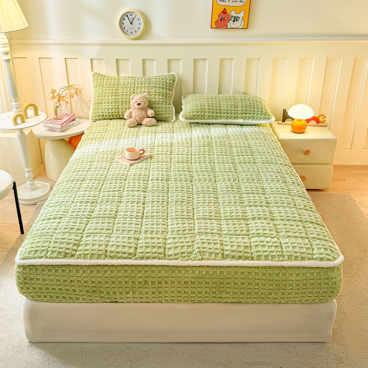 91家纺网 家纺一手货源 找家纺 予梦家纺 2025新款塔芙绒夹棉床笠单床笠 星梦格 果绿