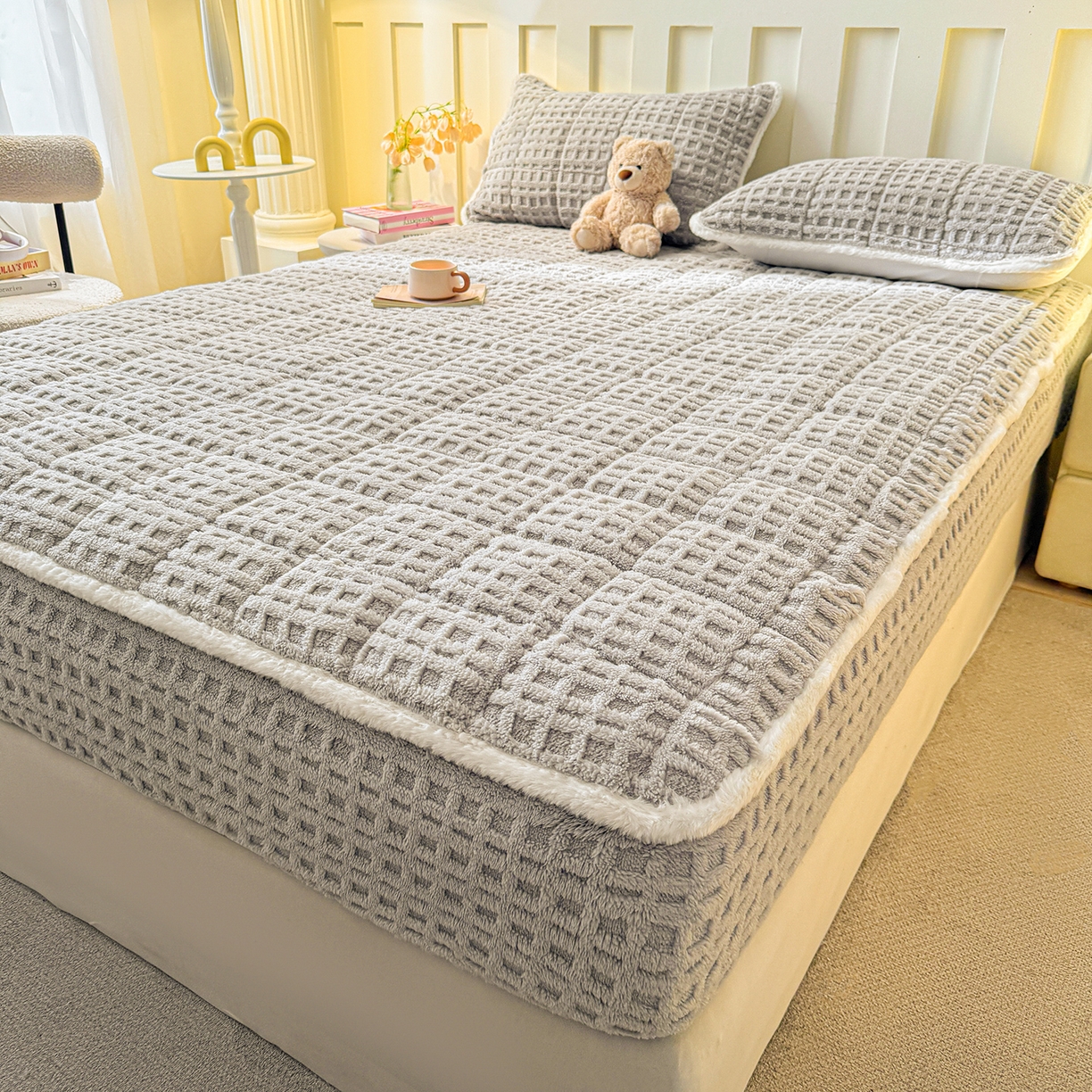 91家纺网 家纺一手货源 找家纺 予梦家纺 2025新款塔芙绒夹棉床笠单床笠 星梦格 星灰