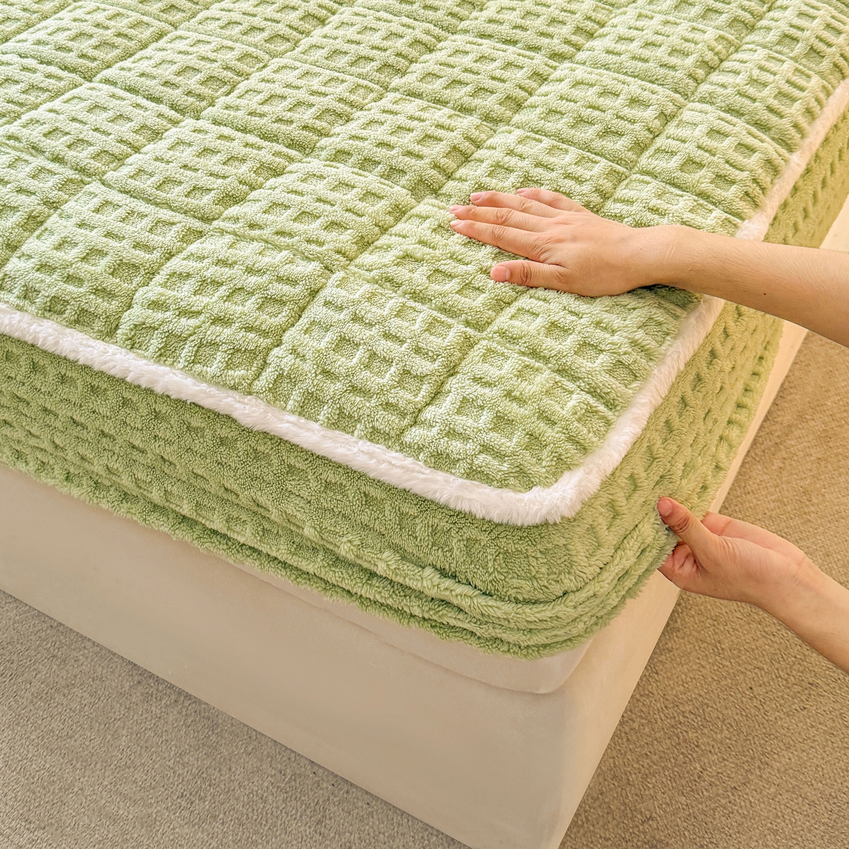 91家纺网 家纺一手货源 找家纺 予梦家纺 2025新款塔芙绒夹棉床笠单床笠 星梦格 果绿