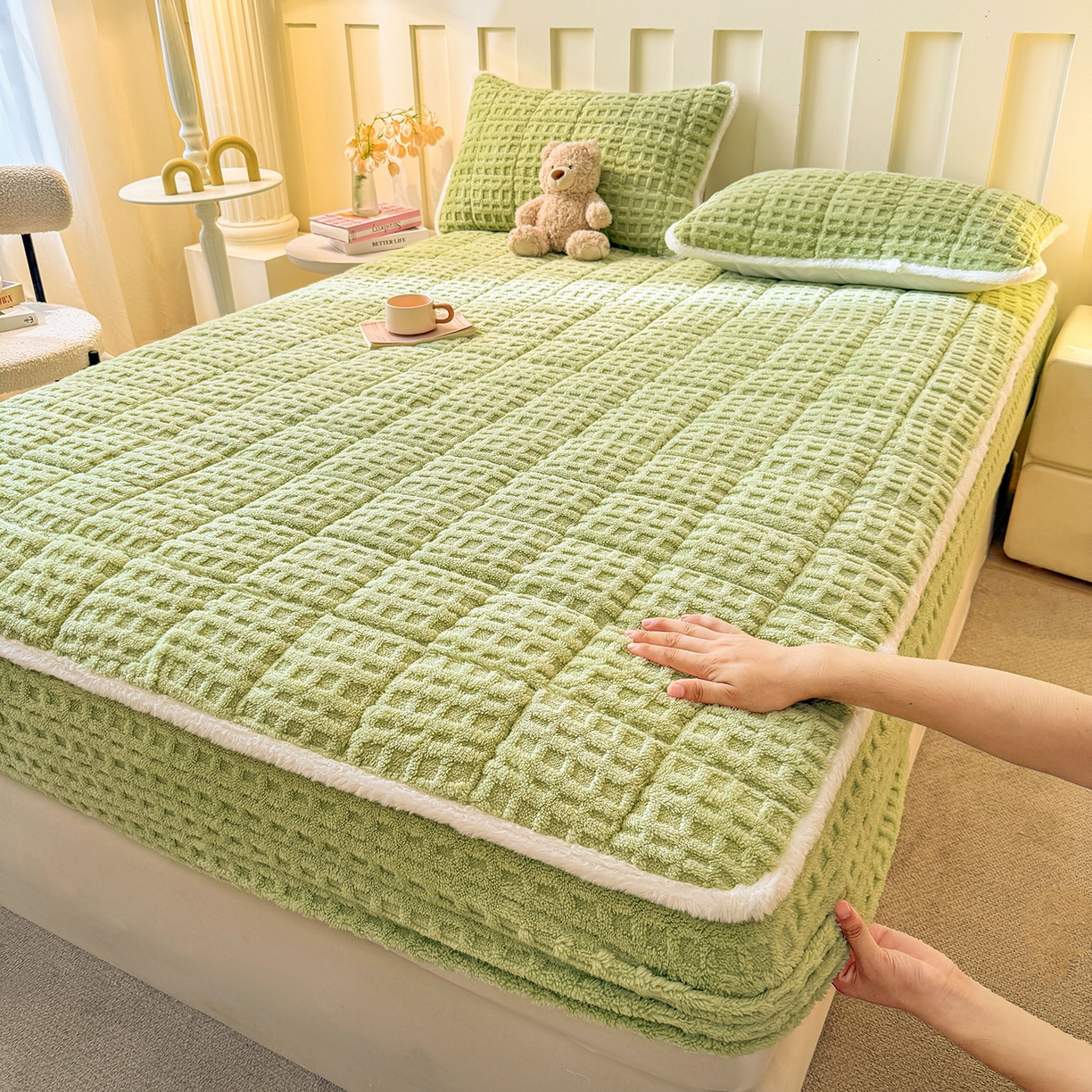 91家纺网 家纺一手货源 找家纺 予梦家纺 2025新款塔芙绒夹棉床笠单床笠 星梦格 果绿