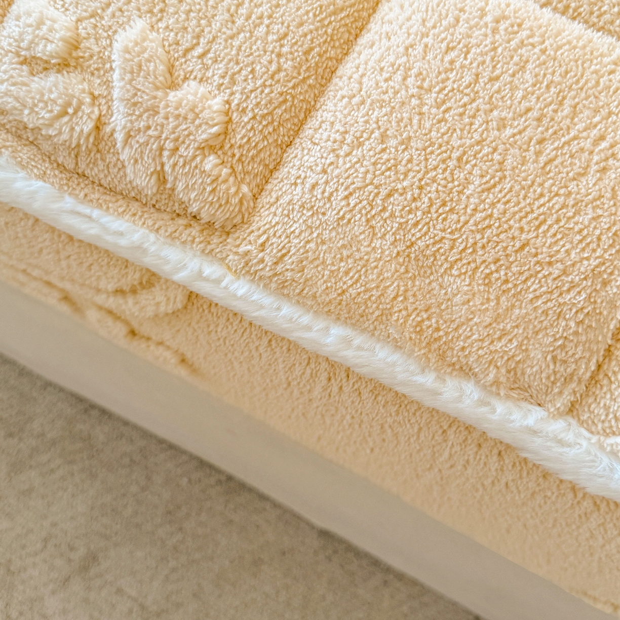 91家纺网 家纺一手货源 找家纺 予梦家纺 2025新款塔芙绒夹棉床笠单床笠 萌萌熊 卡其