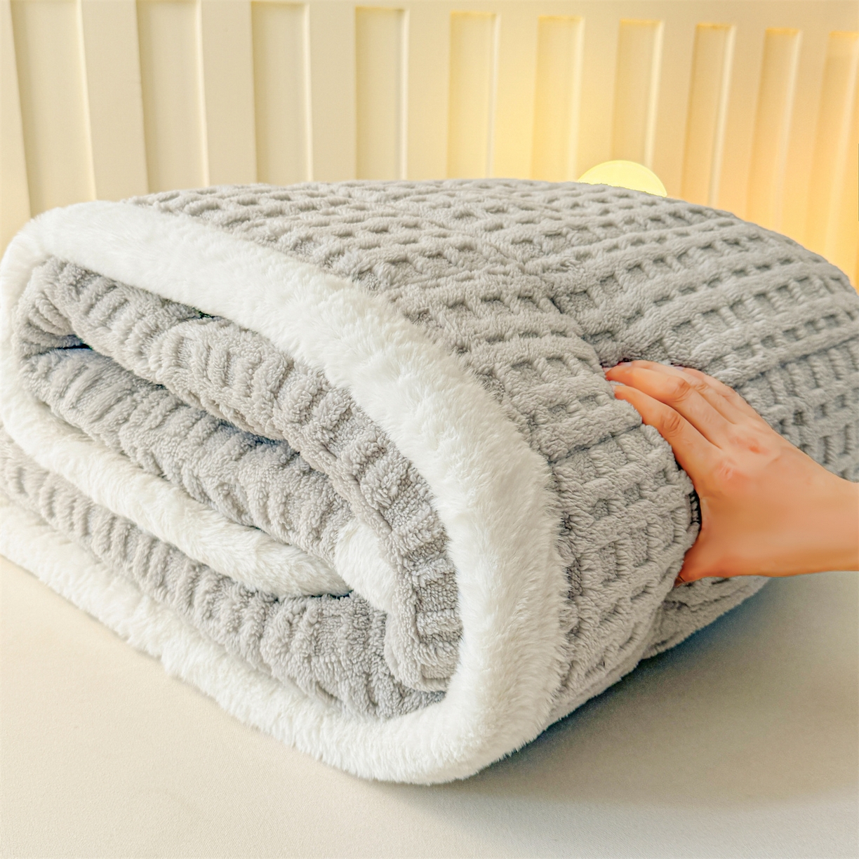 91家纺网 家纺一手货源 找家纺 予梦家纺 2025新款塔芙绒床护垫床垫保护套 星梦格 星灰