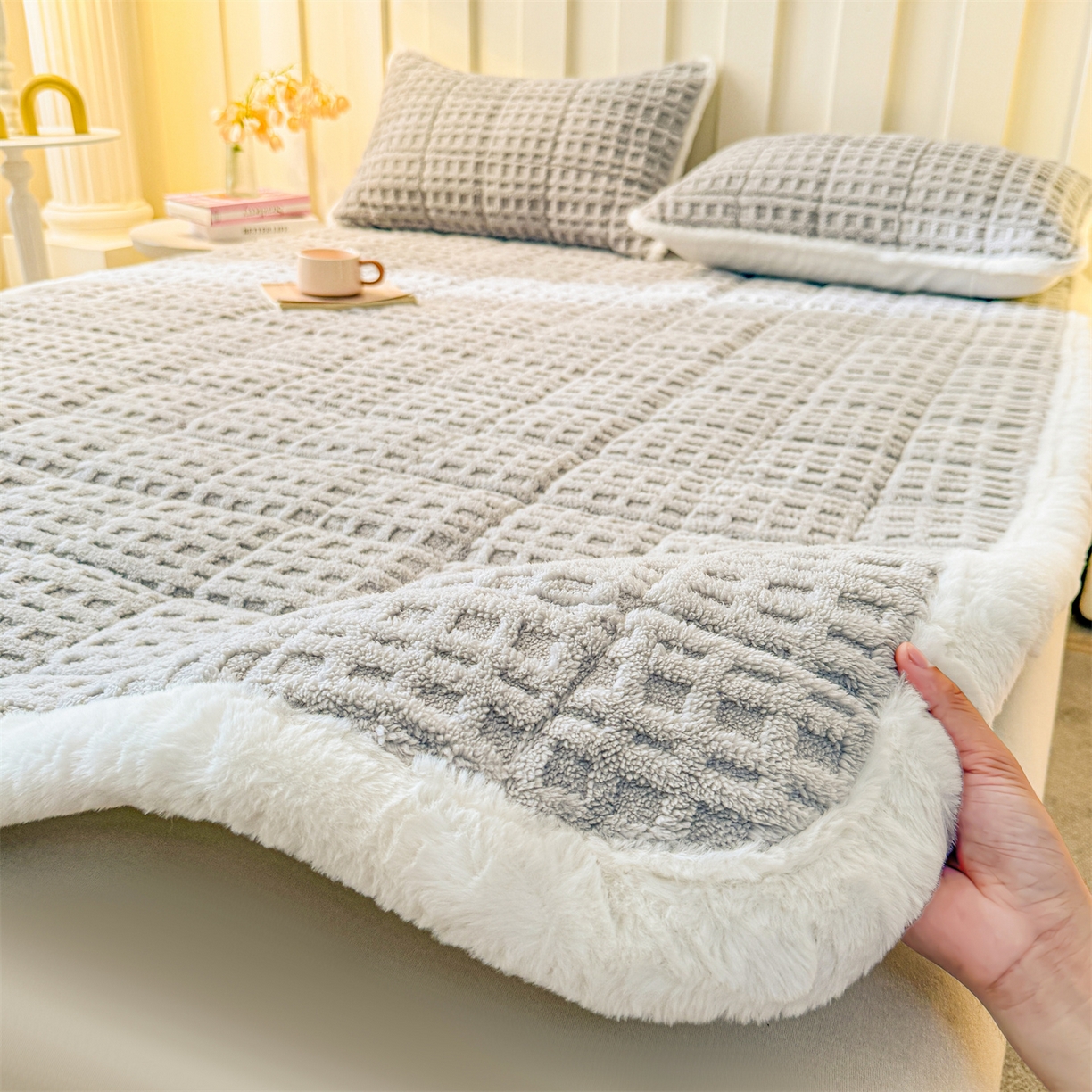 91家纺网 家纺一手货源 找家纺 予梦家纺 2025新款塔芙绒床护垫床垫保护套 星梦格 星灰