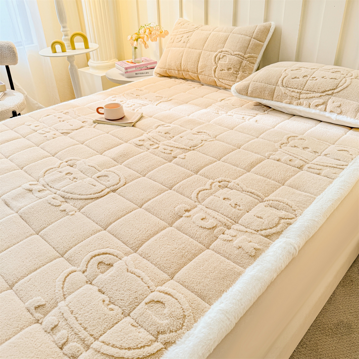 91家纺网 家纺一手货源 找家纺 予梦家纺 2025新款塔芙绒床护垫床垫保护套 萌萌熊 卡其