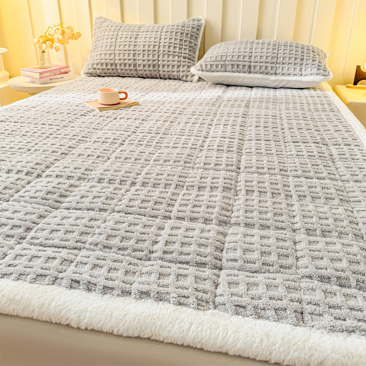 91家纺网 家纺一手货源 找家纺 予梦家纺 2025新款塔芙绒床护垫床垫保护套 星梦格 星灰