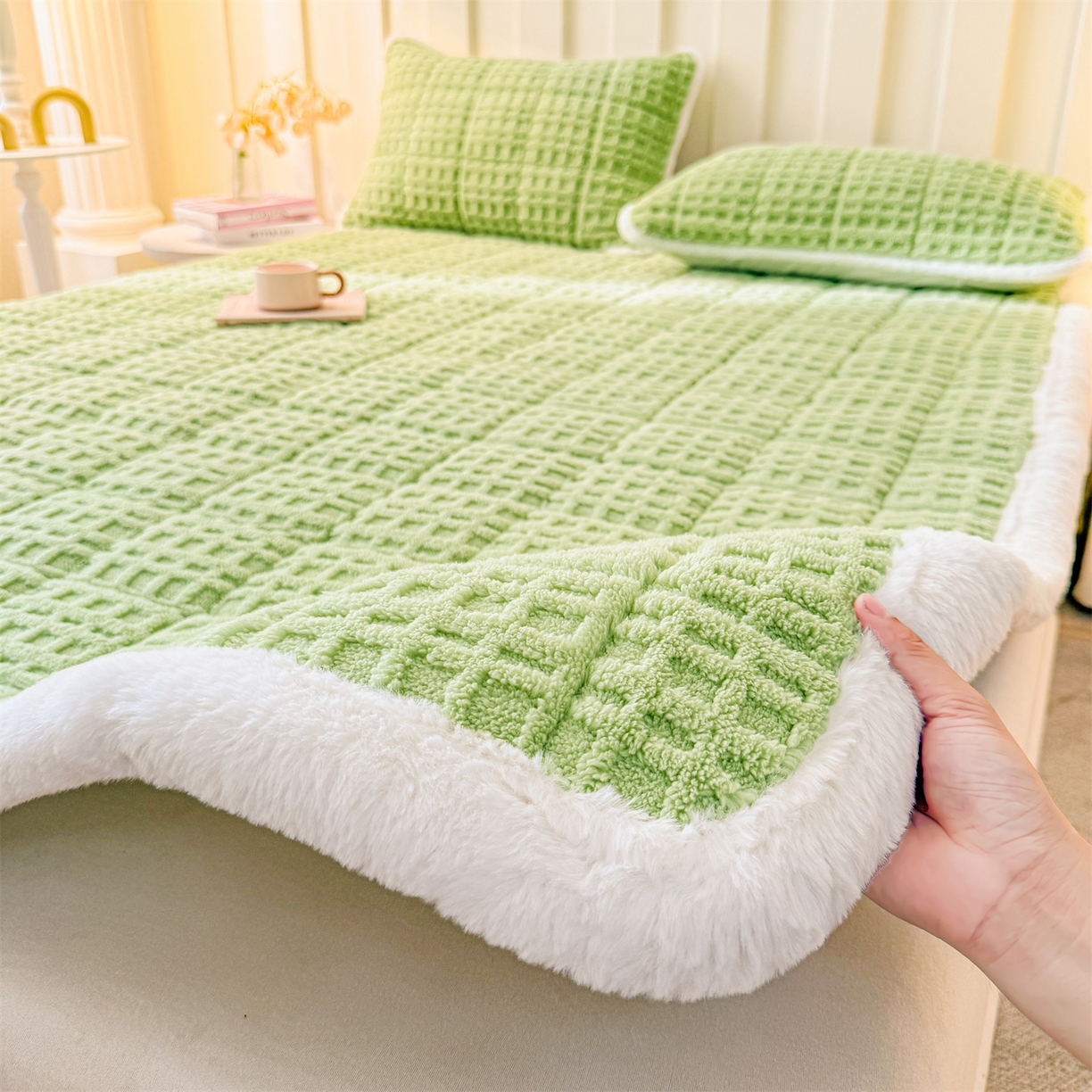 91家纺网 家纺一手货源 找家纺 予梦家纺 2025新款塔芙绒床护垫床垫保护套 星梦格 果绿