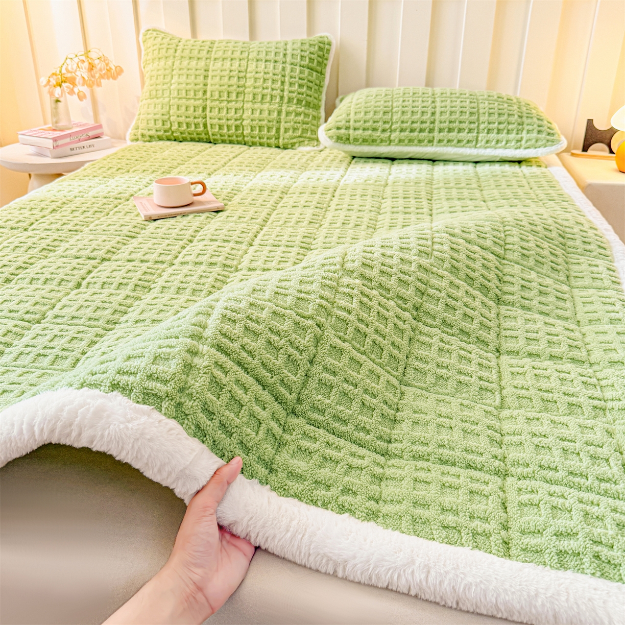 91家纺网 家纺一手货源 找家纺 予梦家纺 2025新款塔芙绒床护垫床垫保护套 星梦格 果绿