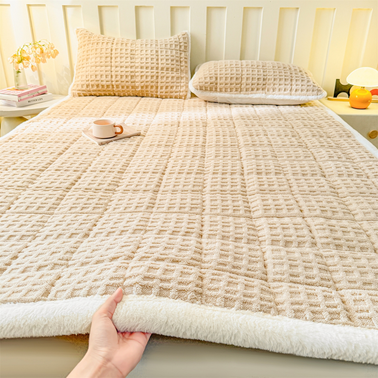 91家纺网 家纺一手货源 找家纺 予梦家纺 2025新款塔芙绒床护垫床垫保护套 星梦格 卡其