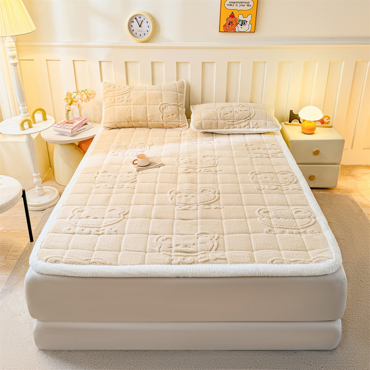 91家纺网 家纺一手货源 找家纺 予梦家纺 2025新款塔芙绒床护垫床垫保护套 萌萌熊 卡其