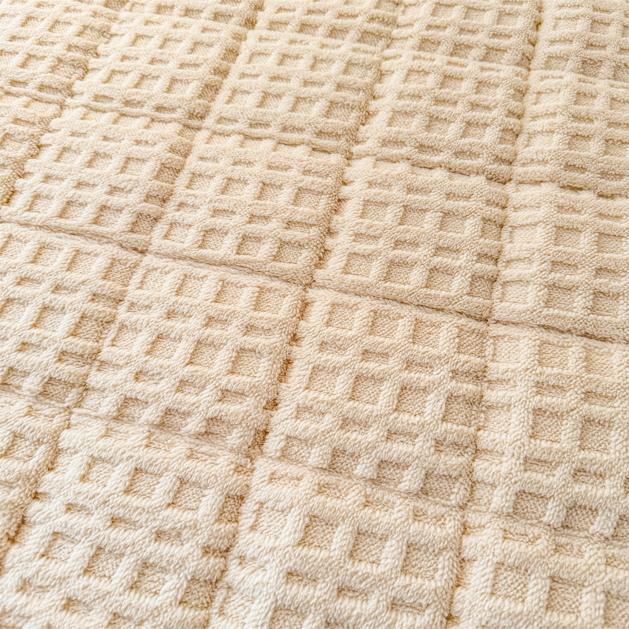 91家纺网 家纺一手货源 找家纺 予梦家纺 2025新款塔芙绒床护垫床垫保护套 星梦格 卡其