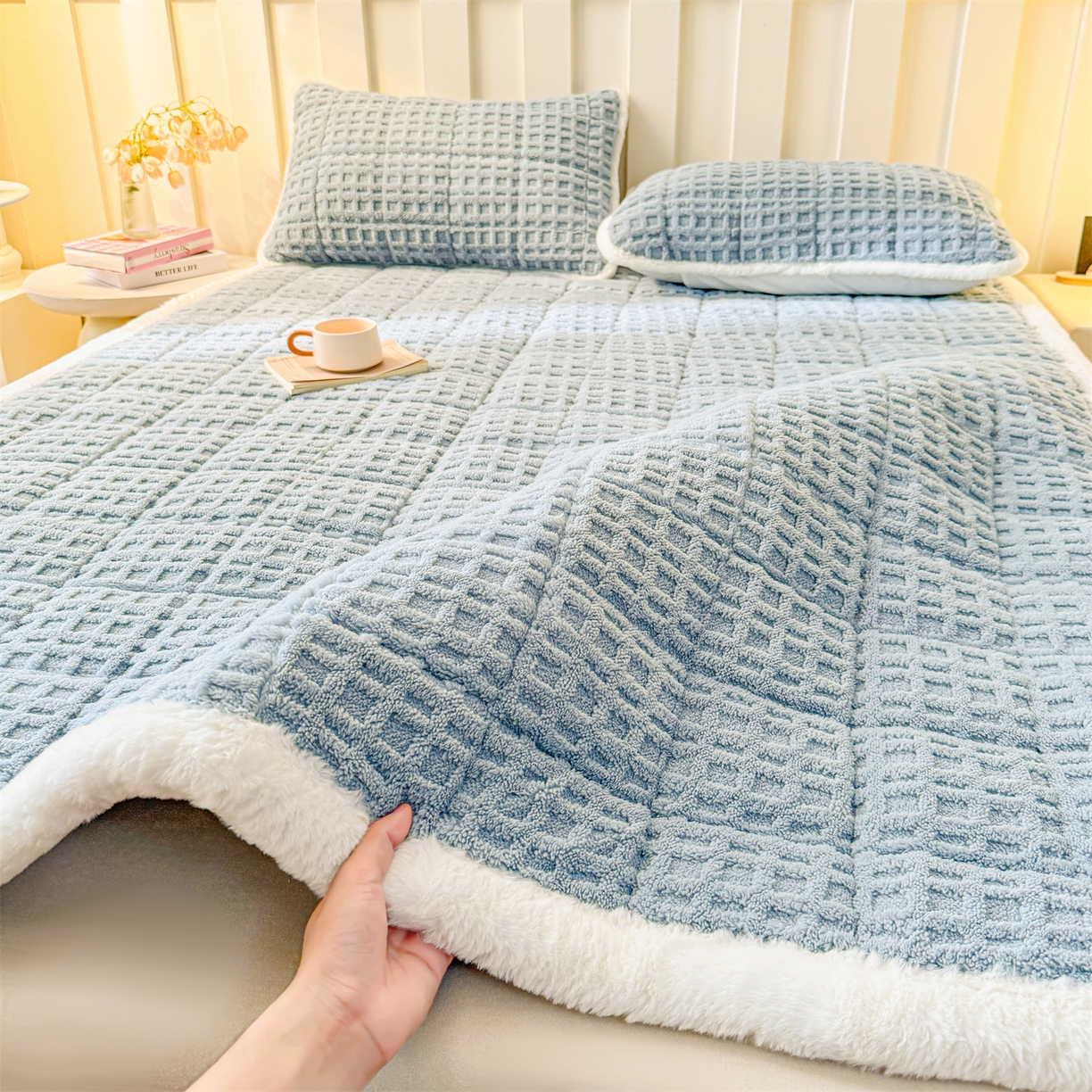 91家纺网 家纺一手货源 找家纺 予梦家纺 2025新款塔芙绒床护垫床垫保护套 星梦格 苍蓝