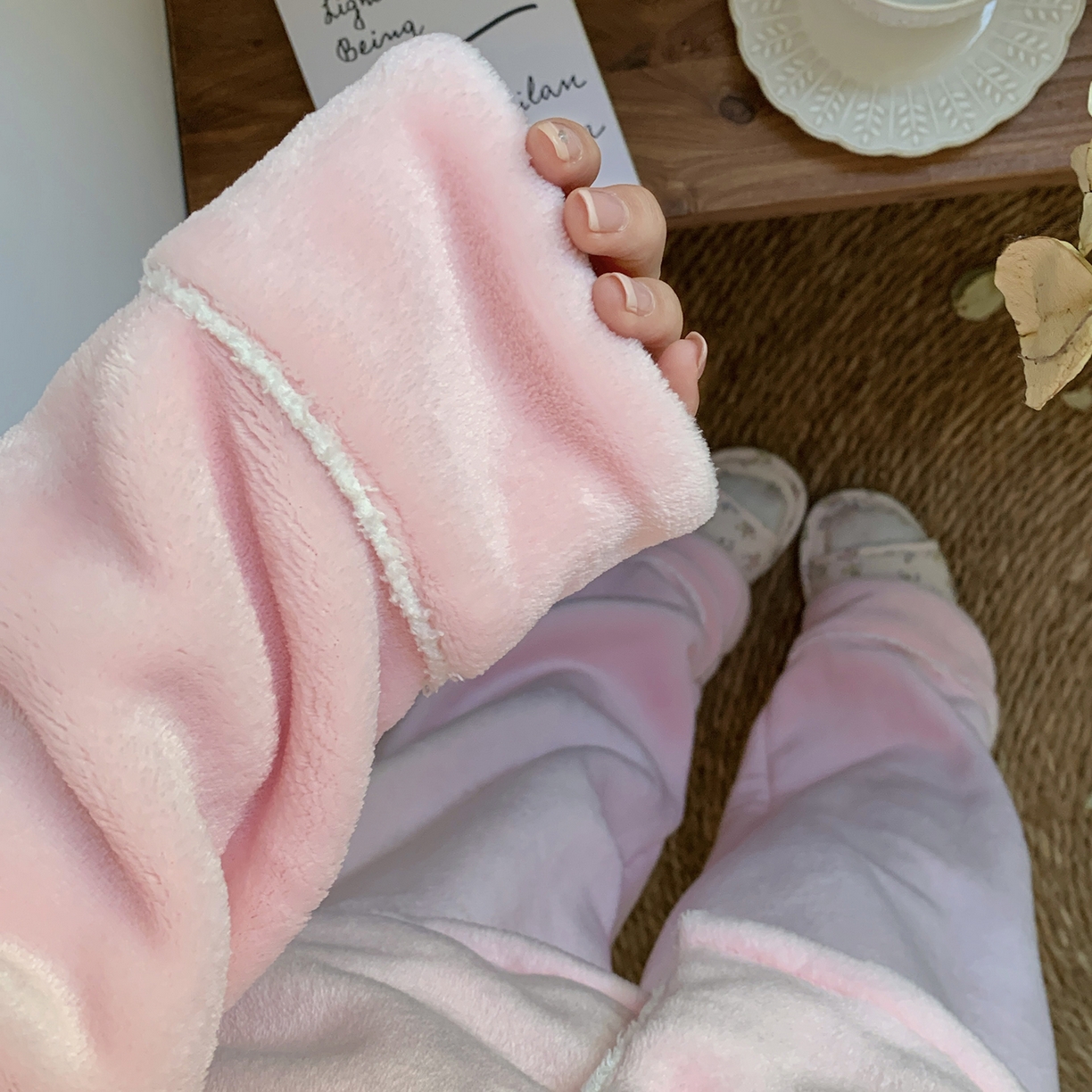 91家纺网 家纺一手货源 找家纺 多乐娜 2025新款奶芙绒家居服 （会员拿货-5元，控价最低零售价128元起！） 女款-樱花粉