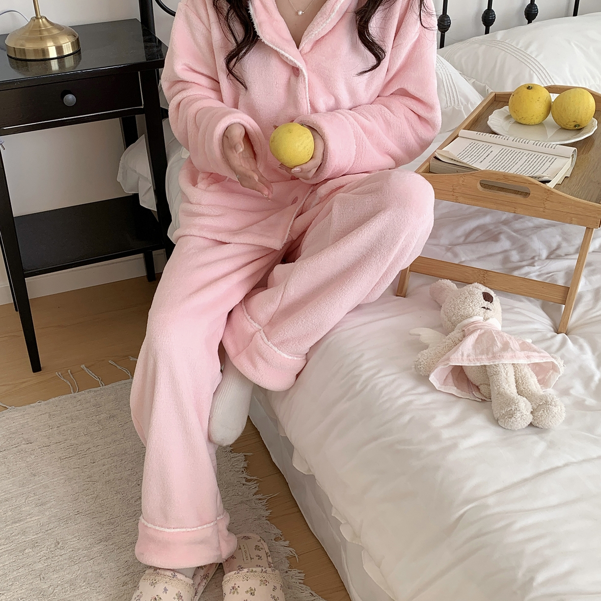 91家纺网 家纺一手货源 找家纺 多乐娜 2025新款奶芙绒家居服 （会员拿货-5元，控价最低零售价128元起！） 女款-樱花粉