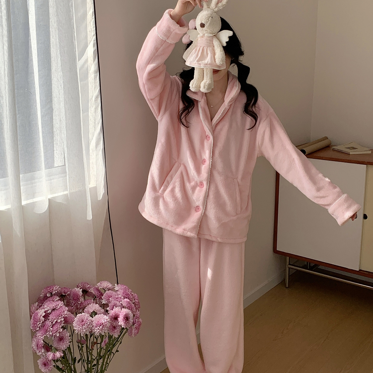 91家纺网 家纺一手货源 找家纺 多乐娜 2025新款奶芙绒家居服 （会员拿货-5元，控价最低零售价128元起！） 女款-樱花粉