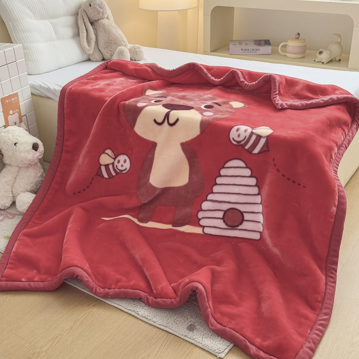 91家纺网 家纺一手货源 找家纺 爱彼家纺 2025冬季新款拉舍尔童毯毛毯毯子-系列二 拉舍尔童毯-兄弟-家06大红