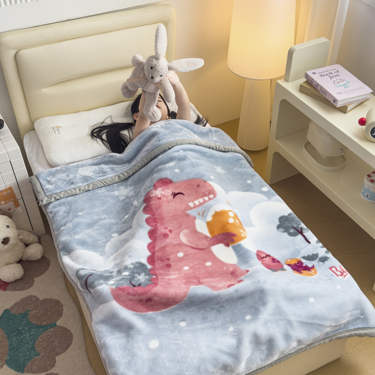 91家纺网 家纺一手货源 找家纺 爱彼家纺 2025冬季新款拉舍尔童毯毛毯毯子-系列二 拉舍尔童毯-冰雪恐龙05绿灰