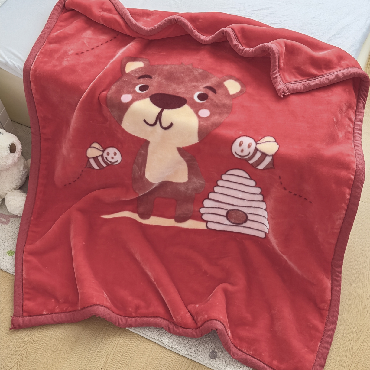 91家纺网 家纺一手货源 找家纺 爱彼家纺 2025冬季新款拉舍尔童毯毛毯毯子-系列二 拉舍尔童毯-兄弟-家06大红