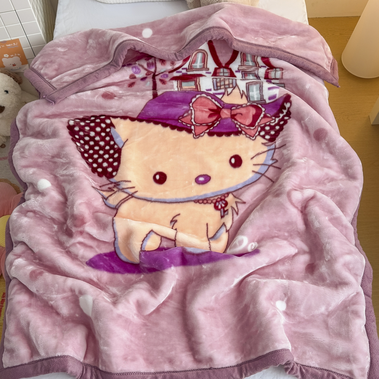 91家纺网 家纺一手货源 找家纺 爱彼家纺 2025冬季新款拉舍尔童毯毛毯毯子-系列二 拉舍尔童毯-kt猫紫