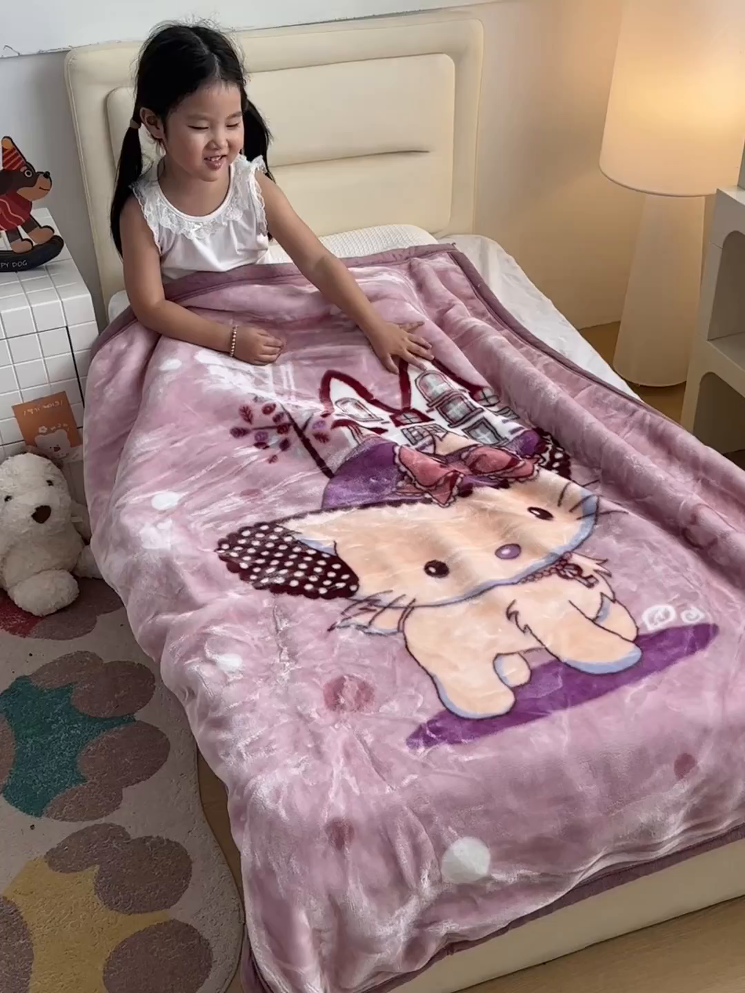 91家纺网 家纺一手货源 找家纺 爱彼家纺 2025冬季新款拉舍尔童毯毛毯毯子-系列二 拉舍尔童毯-kt猫紫