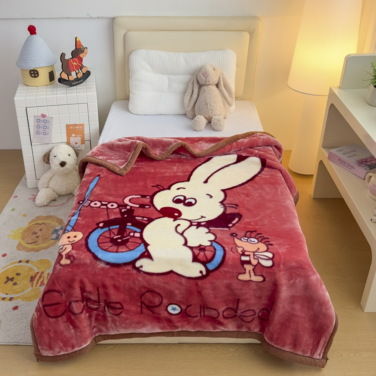 91家纺网 家纺一手货源 找家纺 爱彼家纺 2025冬季新款拉舍尔童毯毛毯毯子-系列二 拉舍尔童毯-01宝妈带娃