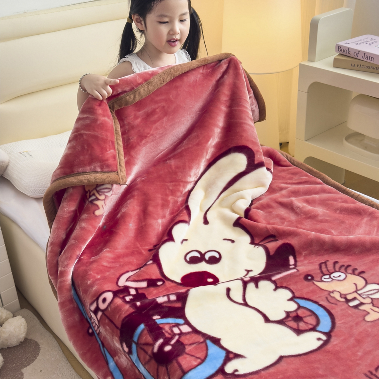 91家纺网 家纺一手货源 找家纺 爱彼家纺 2025冬季新款拉舍尔童毯毛毯毯子-系列二 拉舍尔童毯-01宝妈带娃