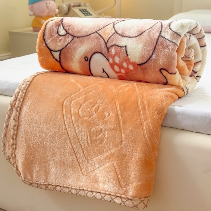 91家纺网 家纺一手货源 找家纺 爱彼家纺 2025新款拉舍尔单层云绒保暖柔软童毯盖毯毯子-系列三 单层云绒童毯-快乐小熊-浅咖