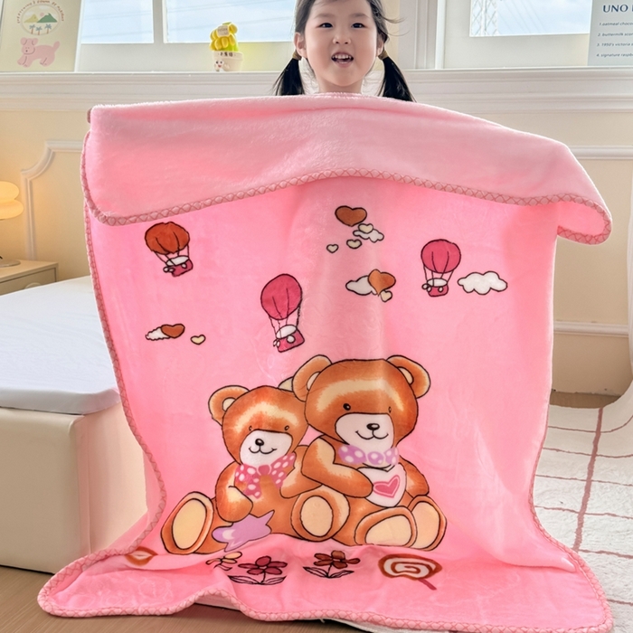 91家纺网 家纺一手货源 找家纺 爱彼家纺 2025新款拉舍尔单层云绒保暖柔软童毯盖毯毯子-系列三 单层云绒童毯-快乐小熊-粉