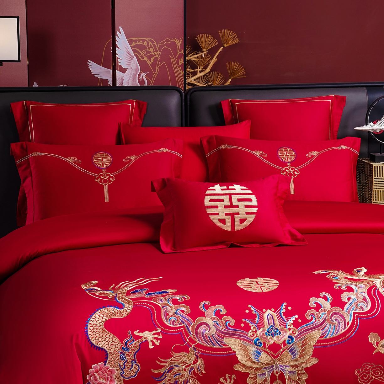 91家纺网 家纺一手货源 找家纺 置顶家纺 2025新款新中式婚庆亲肤棉绣花四件套 贺喜龙凤-大红
