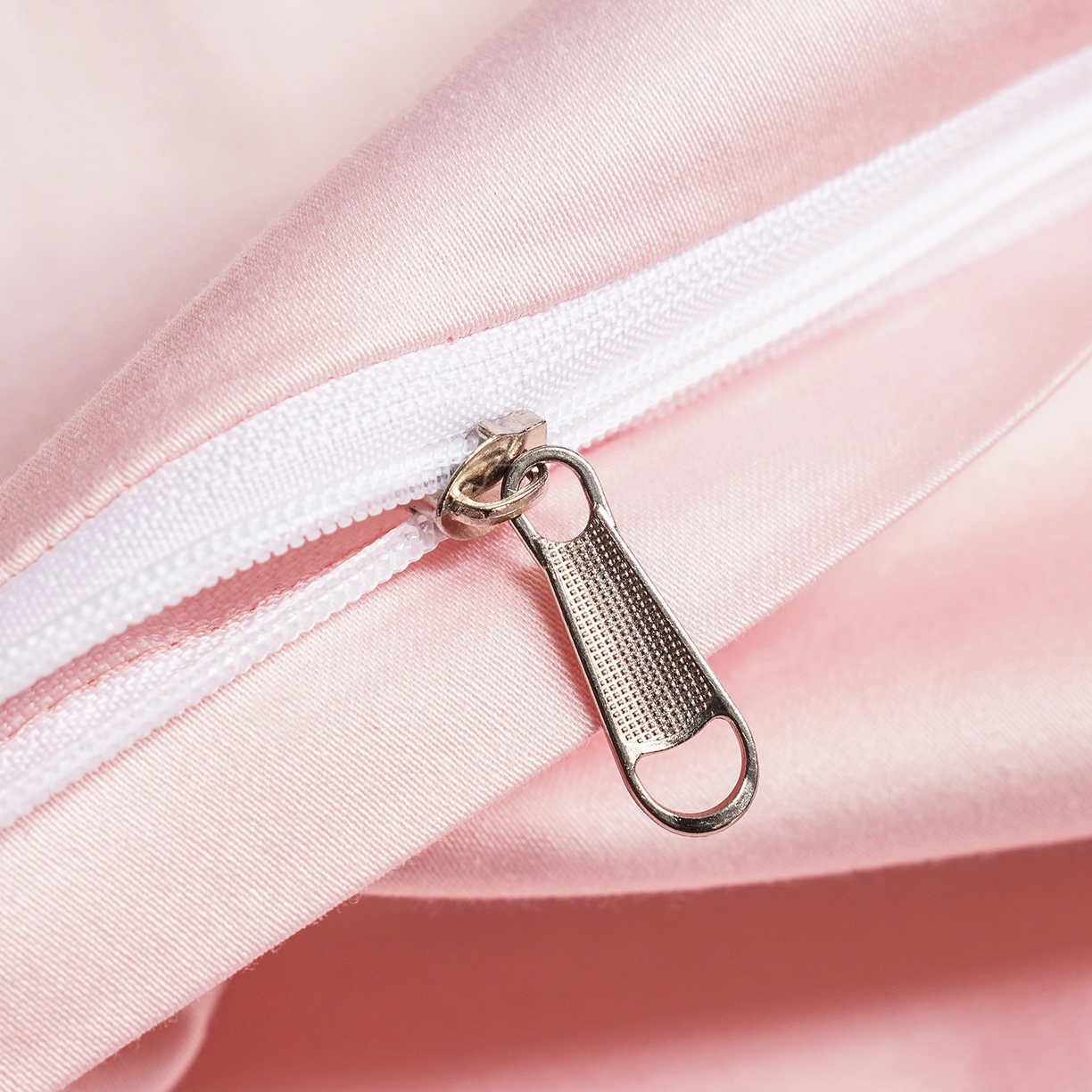 91家纺网 家纺一手货源 找家纺 置顶家纺 2025新款新中式婚庆亲肤棉绣花四件套 龙凤呈祥-粉