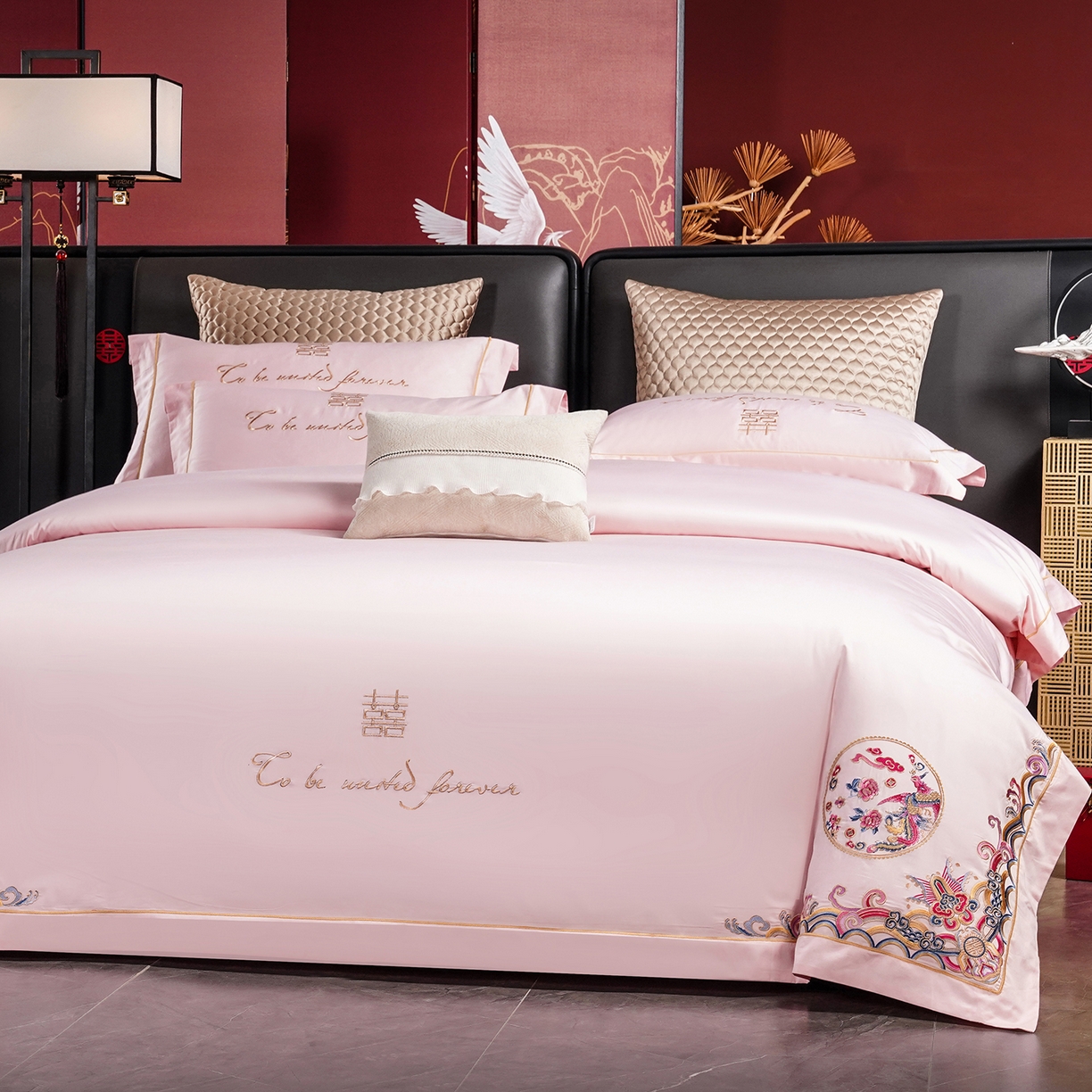 91家纺网 家纺一手货源 找家纺 置顶家纺 2025新款新中式婚庆亲肤棉绣花四件套 龙凤呈祥-粉