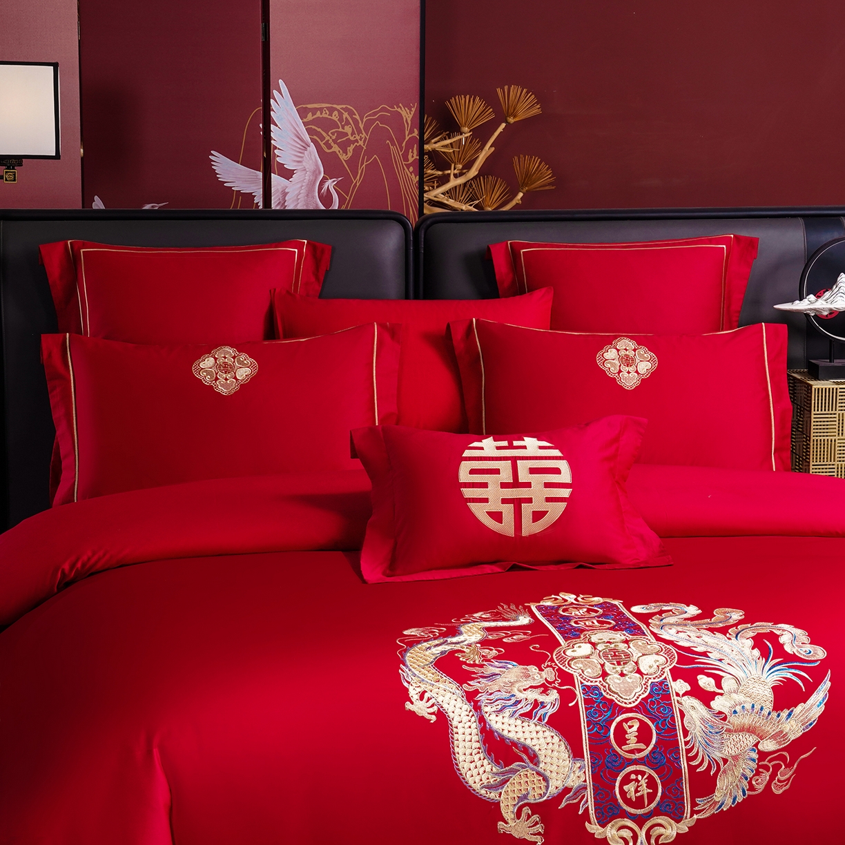 91家纺网 家纺一手货源 找家纺 置顶家纺 2025新款新中式婚庆亲肤棉绣花四件套 龙凤喜事-大红