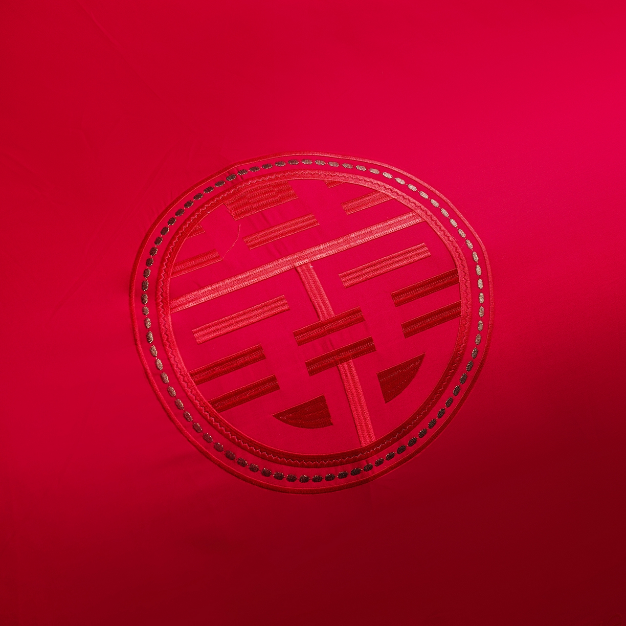 91家纺网 家纺一手货源 找家纺 置顶家纺 2025新款新中式婚庆亲肤棉绣花四件套 新婚喜乐-大红