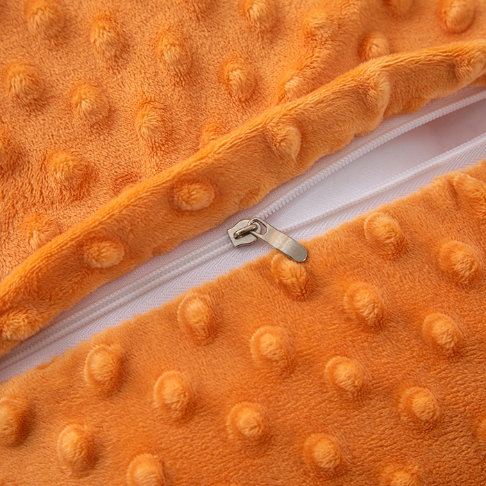 91家纺网 家纺一手货源 找家纺 仁宇枕业 2025新款新品儿童幼儿园学生儿童枕头羽丝绒全荞麦枕头枕芯 豆豆猫安抚枕-橙色