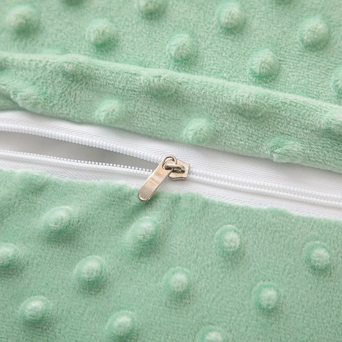 91家纺网 家纺一手货源 找家纺 仁宇枕业 2025新款新品儿童幼儿园学生儿童枕头羽丝绒全荞麦枕头枕芯 豆豆猫安抚枕-绿色