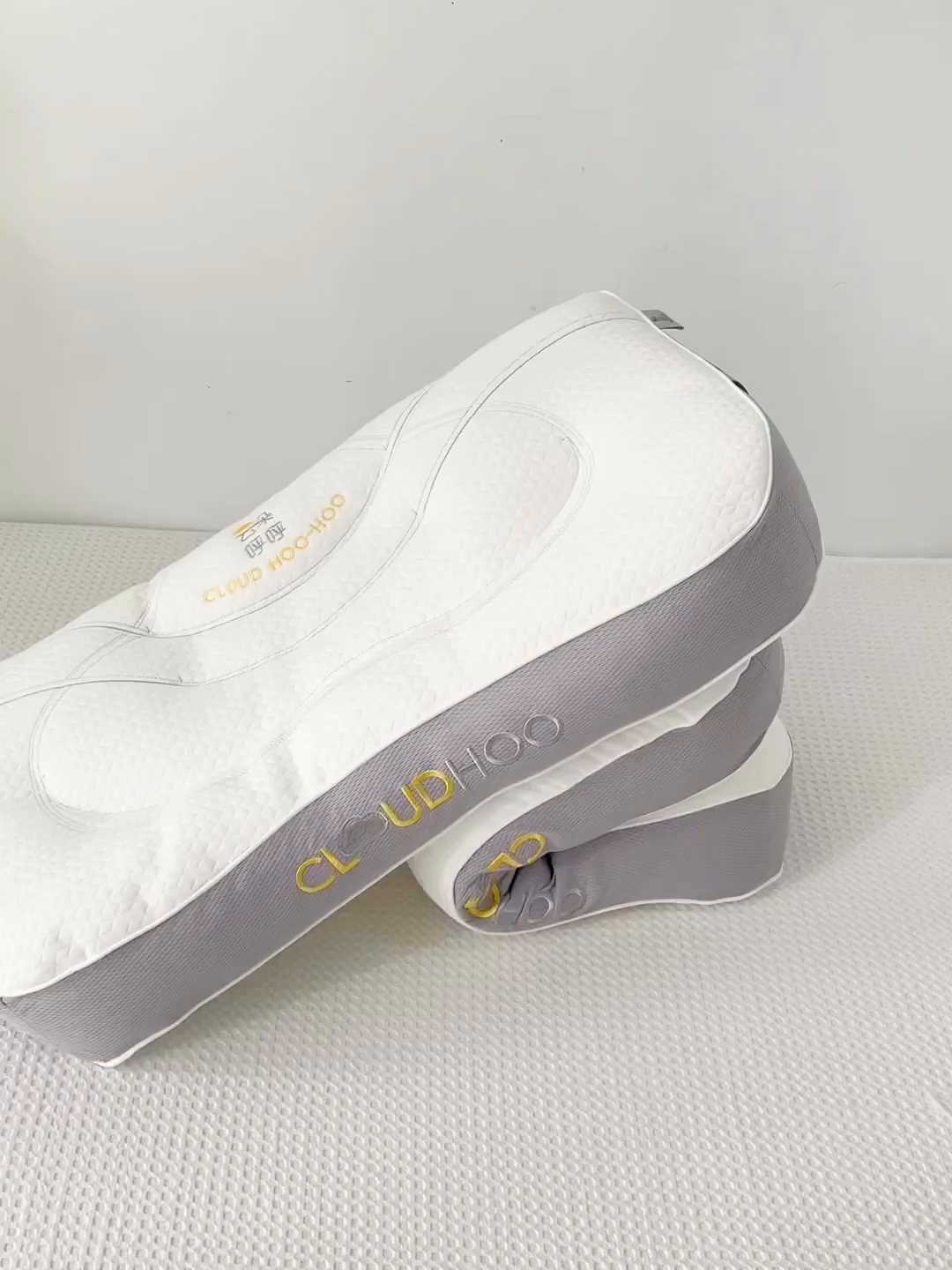 91家纺网 家纺一手货源 找家纺 （总）仁宇枕业 2025新款新品超柔裸感触肤护颈助眠云朵呼吸颈养乳胶功能枕头枕芯