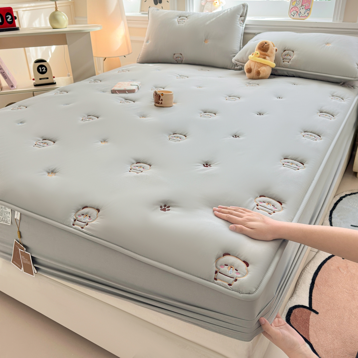 91家纺网 家纺一手货源 找家纺 （总）糯米猪家纺 2025新款A类卡皮巴拉全棉夹棉床笠