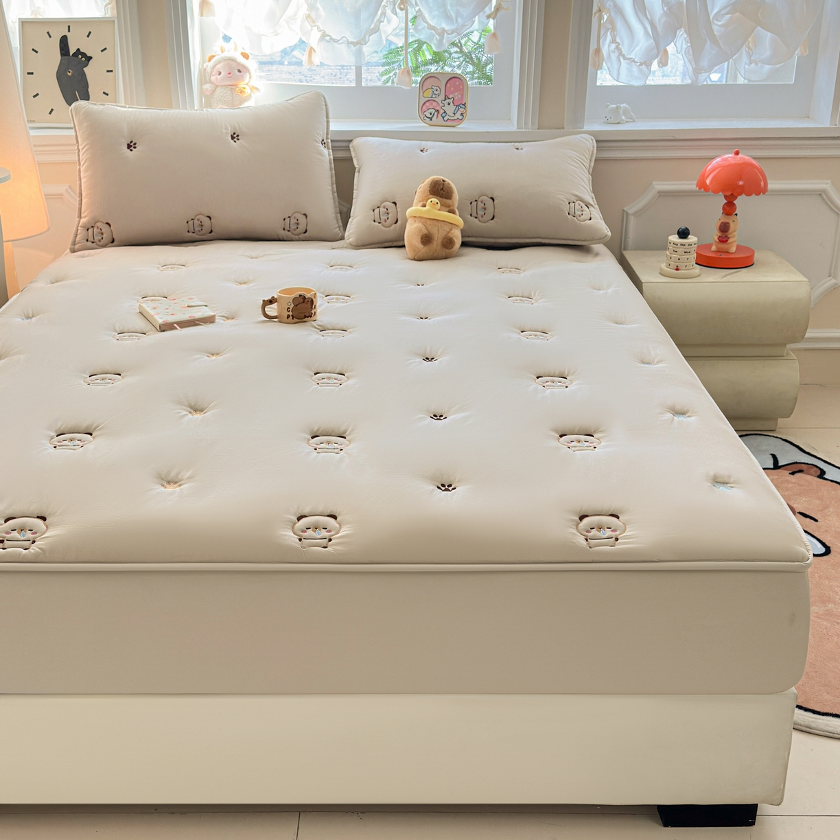 91家纺网 家纺一手货源 找家纺 （总）糯米猪家纺 2025新款A类卡皮巴拉全棉夹棉床笠