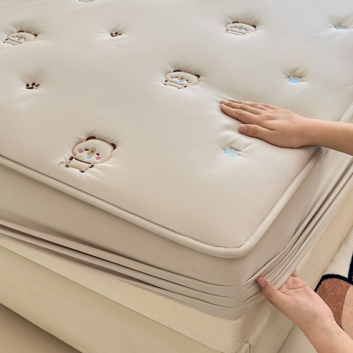 91家纺网 家纺一手货源 找家纺 糯米猪家纺 2025新款A类卡皮巴拉全棉夹棉床笠 卡皮巴拉-卡其