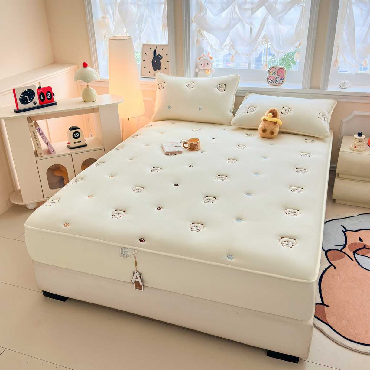 91家纺网 家纺一手货源 找家纺 糯米猪家纺 2025新款A类卡皮巴拉全棉夹棉床笠 卡皮巴拉-米色