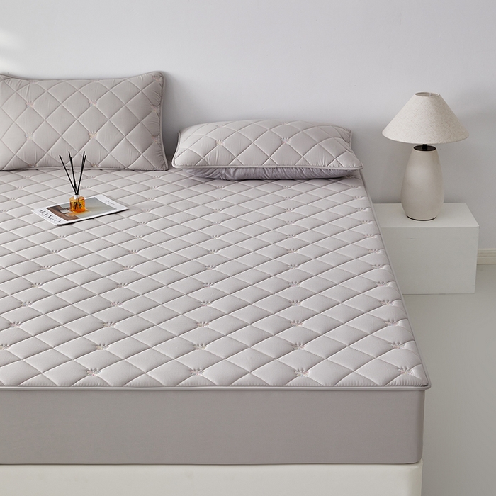 91家纺网 家纺一手货源 找家纺 红淳家纺 2025新款全棉刺绣蝴蝶款防水床笠单品床笠床笠单件 刺绣蝴蝶款-浅灰