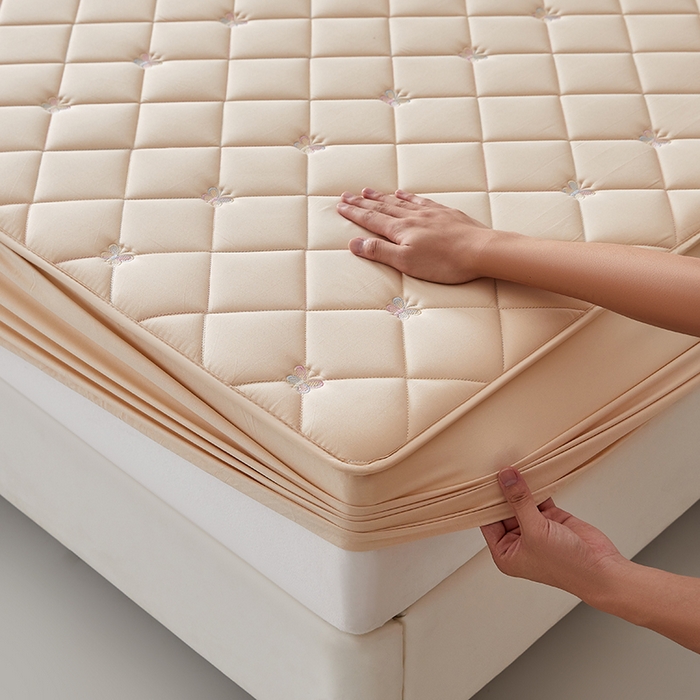 91家纺网 家纺一手货源 找家纺 红淳家纺 2025新款全棉刺绣蝴蝶款防水床笠单品床笠床笠单件 刺绣蝴蝶款-卡其