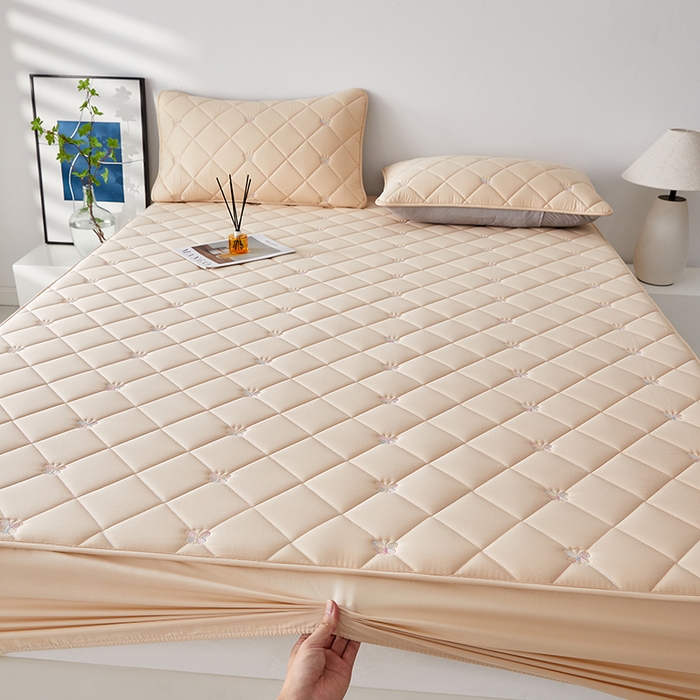 91家纺网 家纺一手货源 找家纺 红淳家纺 2025新款全棉刺绣蝴蝶款防水床笠单品床笠床笠单件 刺绣蝴蝶款-卡其