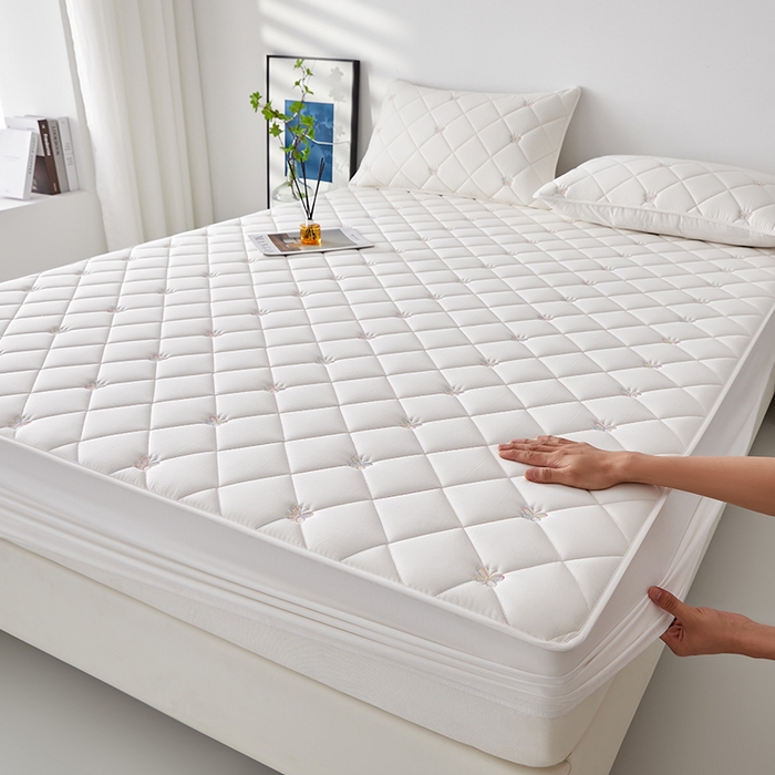 91家纺网 家纺一手货源 找家纺 红淳家纺 2025新款全棉刺绣蝴蝶款防水床笠单品床笠床笠单件 刺绣蝴蝶款-奶白