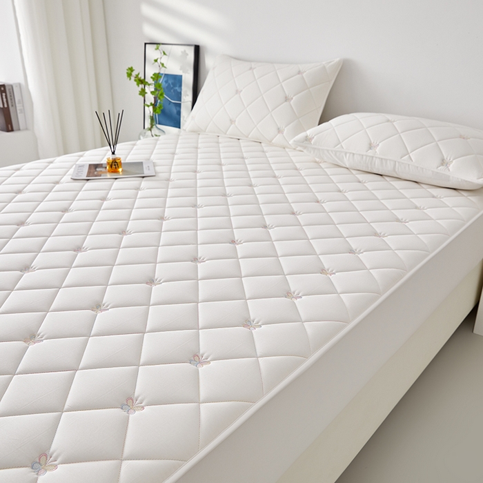 91家纺网 家纺一手货源 找家纺 红淳家纺 2025新款全棉刺绣蝴蝶款防水床笠单品床笠床笠单件 刺绣蝴蝶款-奶白